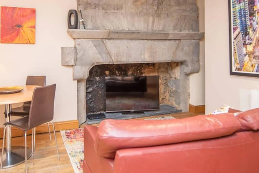 Latin Quarter Luxury Apartment Galway