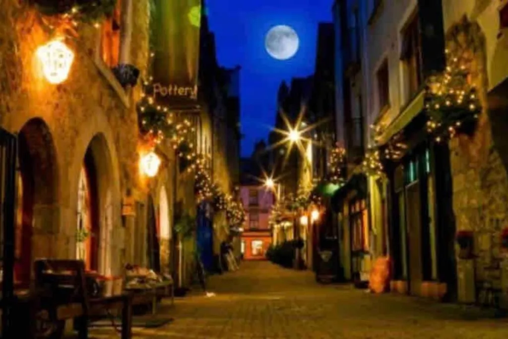 Latin Quarter Luxury Apartment Galway