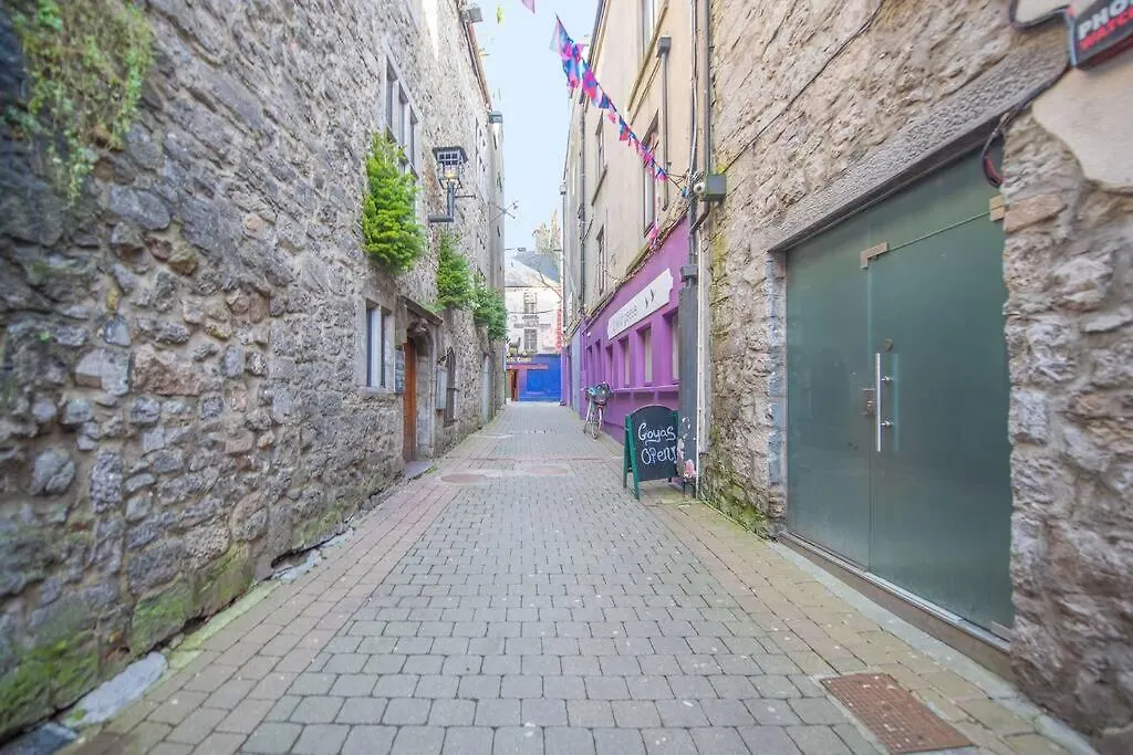 Latin Quarter Luxury Apartment Galway